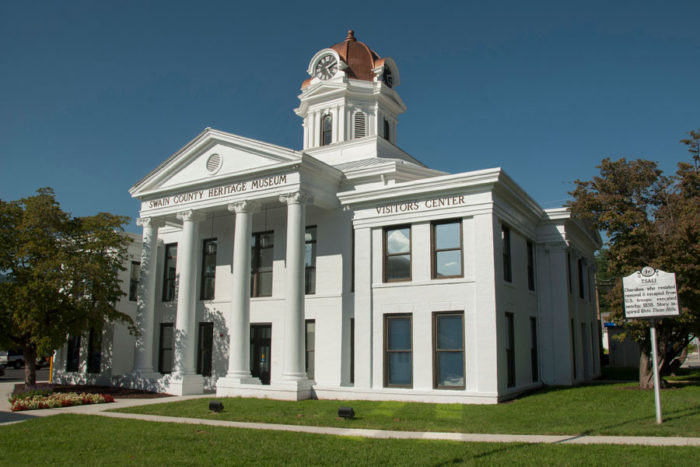 Swain County (NC) Visitor Center | Friends of the Smokies